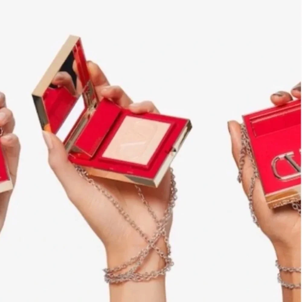 NWT VALENTINO VALENTINO Go-Clutch Refillable Compact Powder and Mini Lipstick Se
